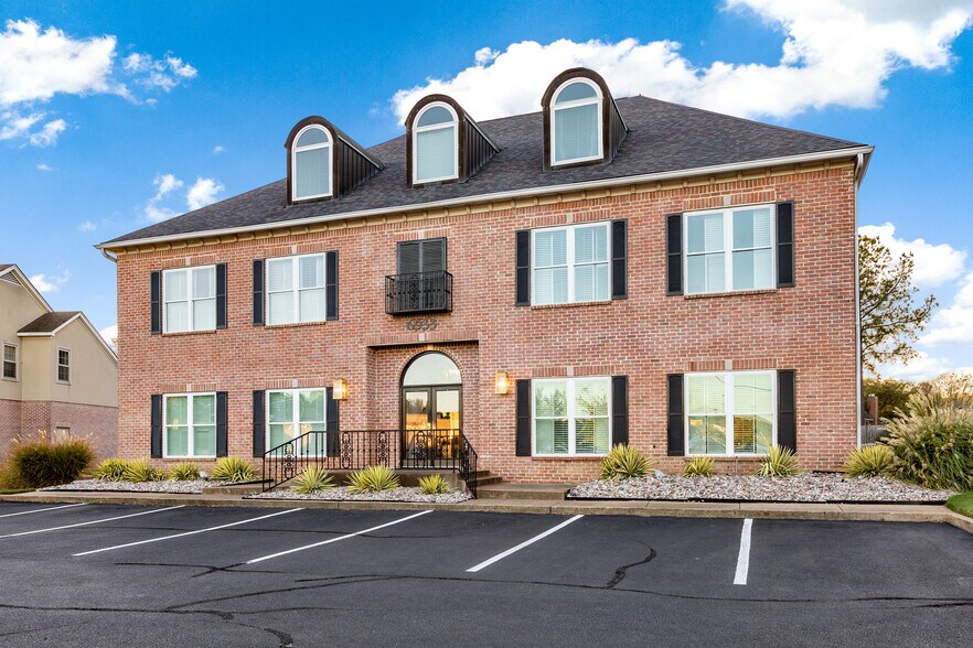 More Photos Of 6933 Crumpler Blvd, Olive Branch Office For Lease