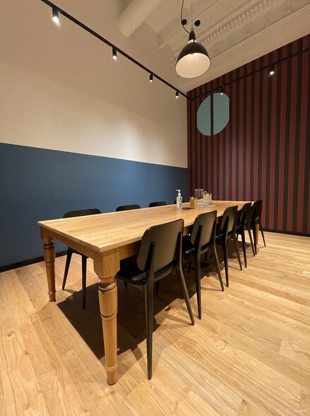 More Photos Of 1301 Chestnut St, Philadelphia Office For Lease