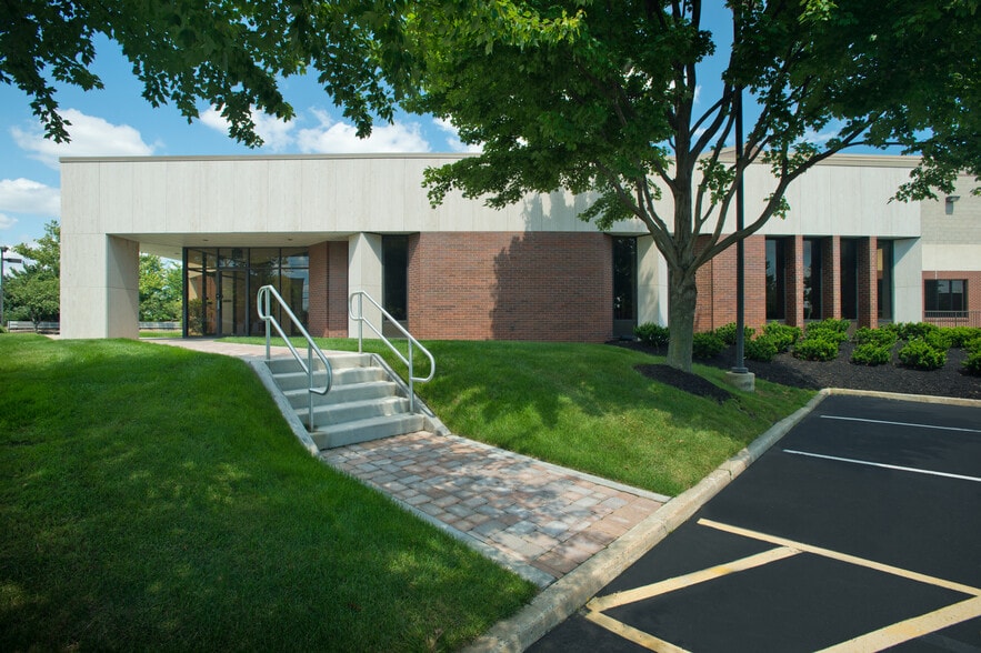 More Photos Of 50-70 Clearview Rd, Edison Warehouse For Lease