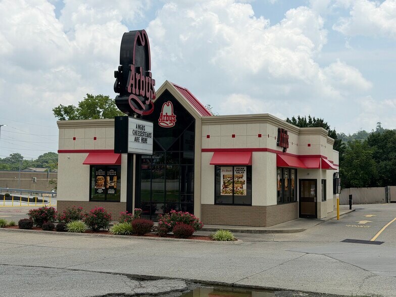 More Photos Of 3393 Madison Pike, Ft Wright Fast Food For Sale