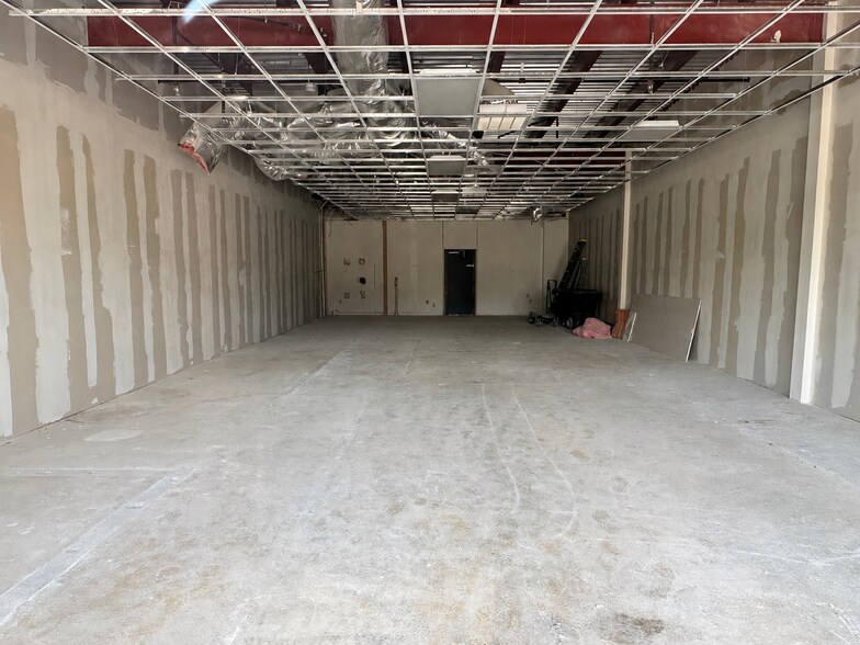 More Photos Of 4206 Dalrock Rd, Rowlett Unknown For Lease
