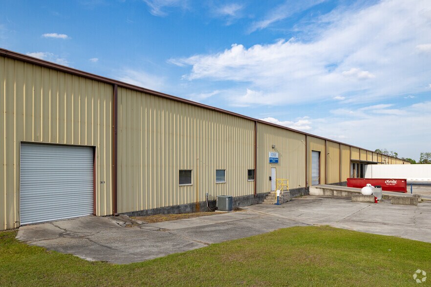 More Photos Of 980 Bourne Ave, Savannah Warehouse For Lease