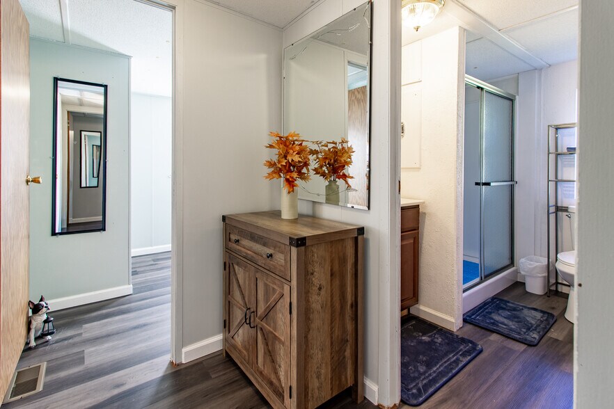 More Photos Of 20221 SW 5th Pl, Dunnellon Specialty For Sale