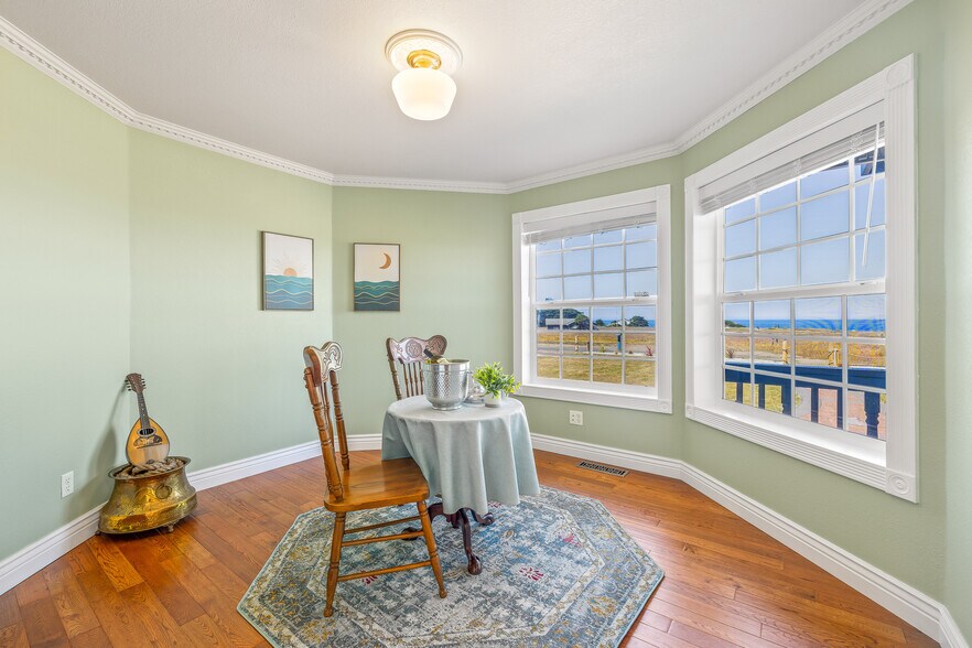 More Photos Of 19351 Del Mar Dr, Fort Bragg Specialty For Sale