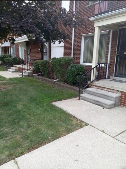 More Photos Of 3482-3500 Ewald Cir, Detroit Apartments For Sale