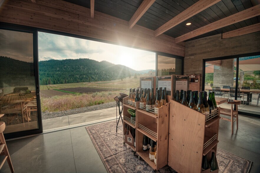 More Photos Of 26405 Garnet Valley Rd, Summerland Land For Sale