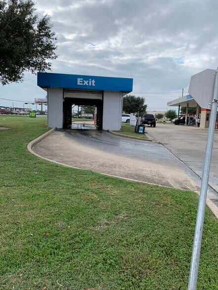 More Photos Of 3454 Texas 6 S, Houston Carwash For Sale