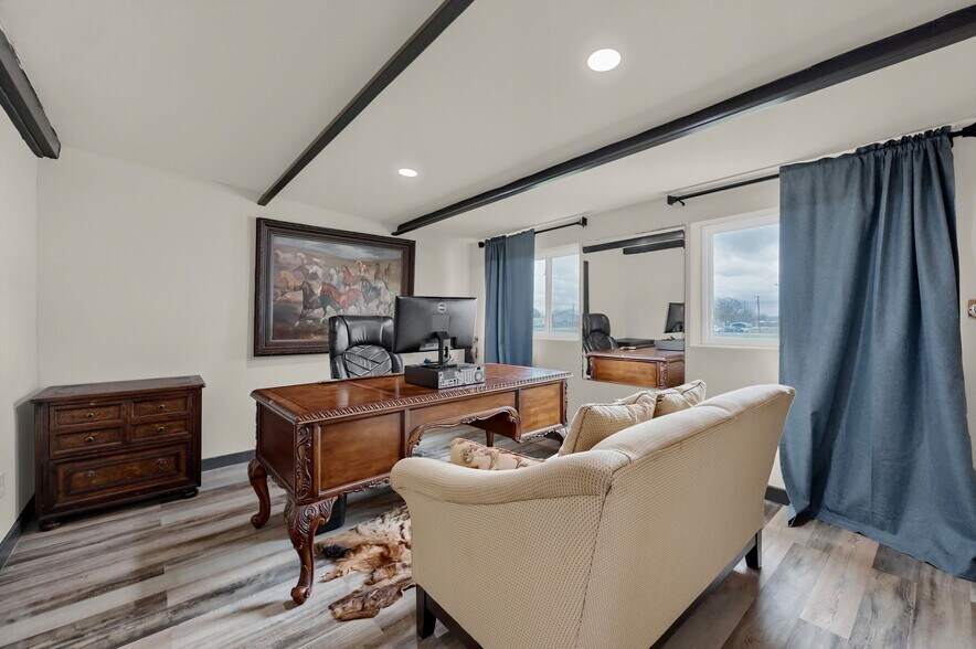 More Photos Of 9517 Collinsville fwy, Collinsville Industrial For Sale