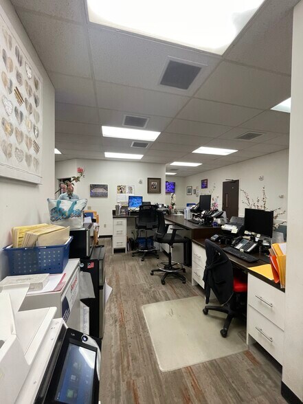 More Photos Of 98-1247 Kaahumanu St, Aiea Office For Sale