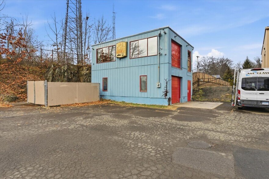 More Photos Of 559 Orange Ave, West Haven, Ct, West Haven Storefront For Sale