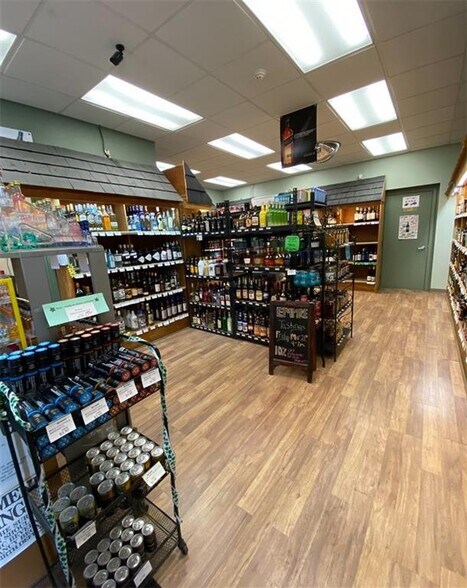 More Photos Of 108-112 Telegraph Rd, Middleport Freestanding For Sale