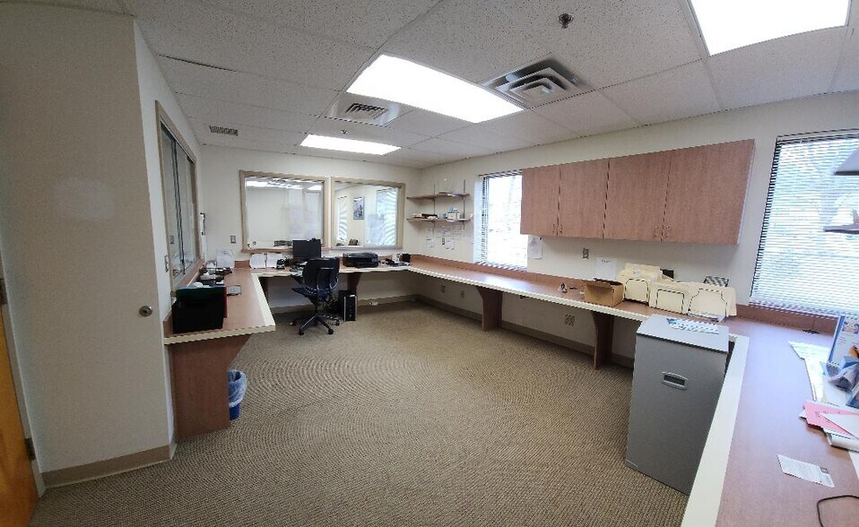 More Photos Of 140 Boulevard, Washington Medical For Lease