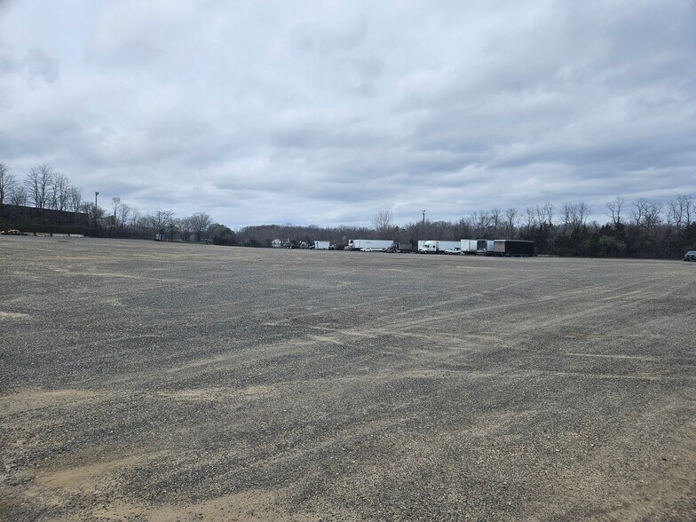 More Photos Of 720 539 Rd, New Egypt Racetrack For Sale