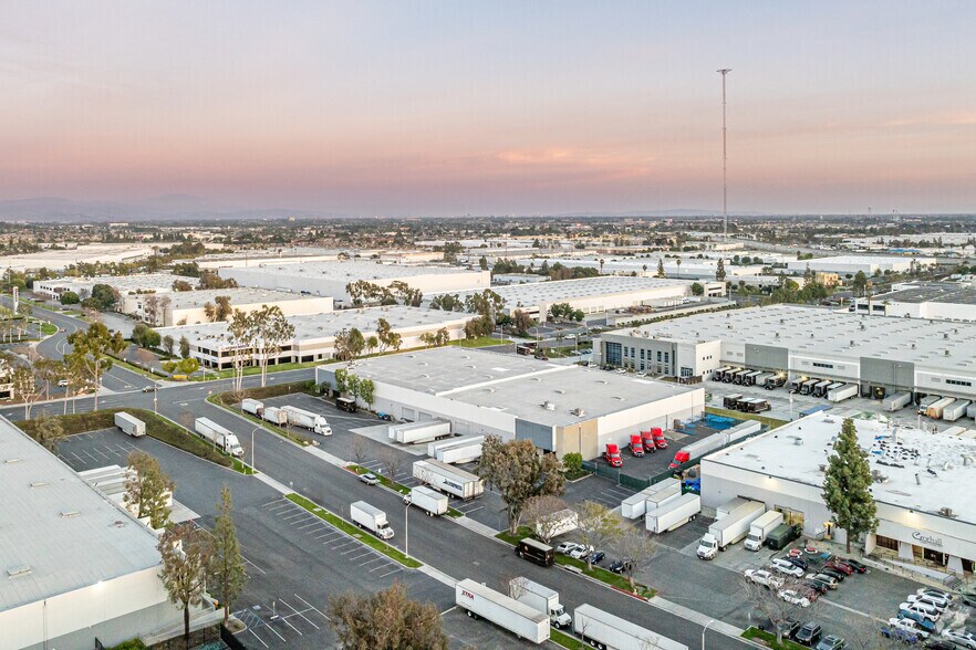 More Photos Of 14730-14750 Northam St, La Mirada Warehouse For Lease