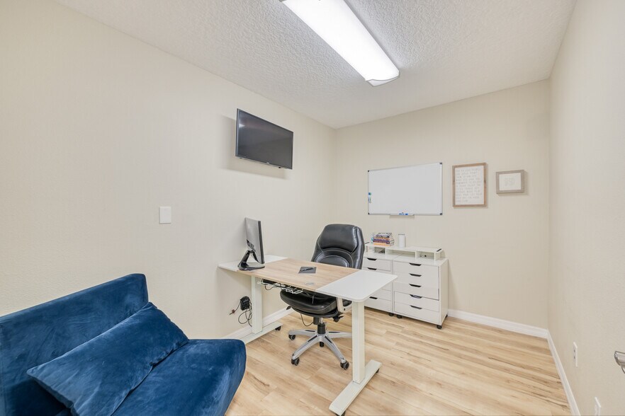 More Photos Of 1824 Blanding Blvd, Jacksonville Medical For Sale