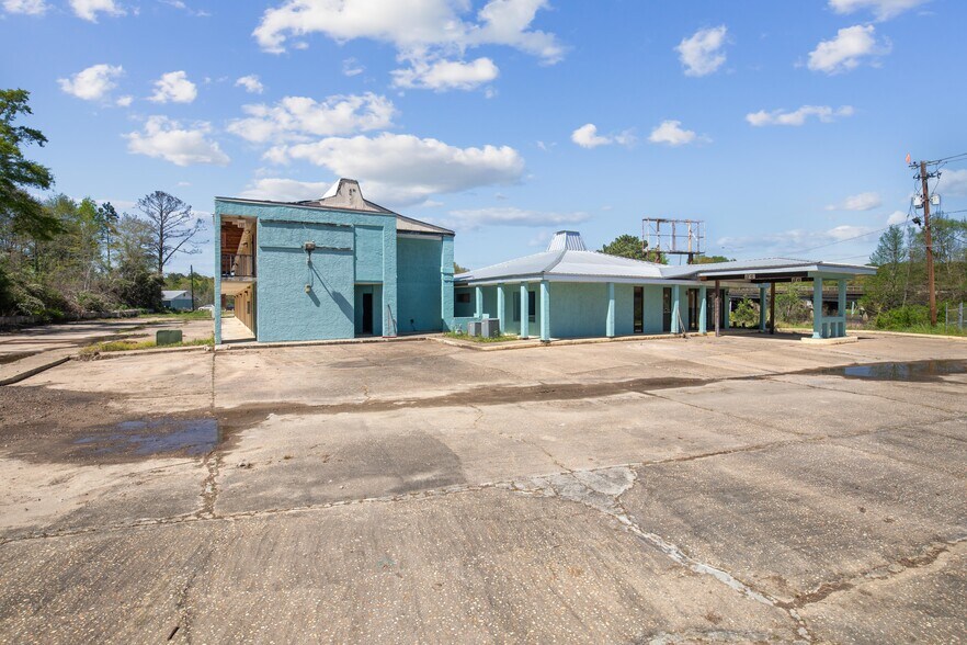 More Photos Of 1010 N Eufaula Ave, Eufaula Hotel For Sale