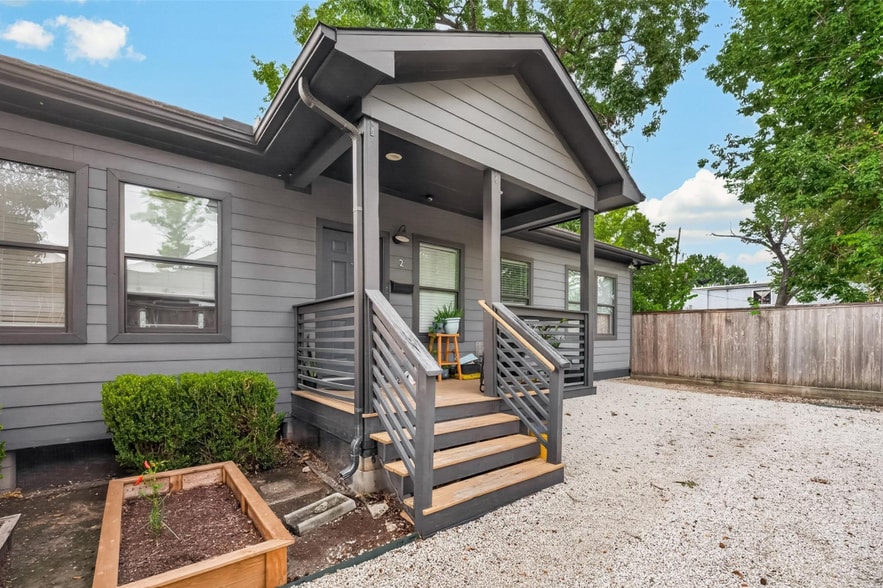 More Photos Of 1619 Dumble St, Houston Specialty For Sale