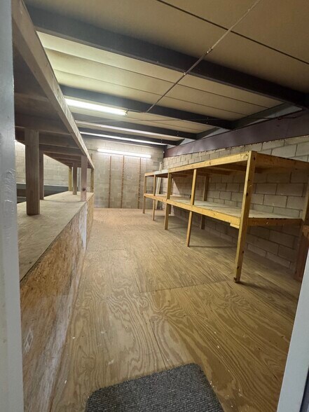 More Photos Of 3903 Industry Blvd, Lakeland Warehouse For Lease