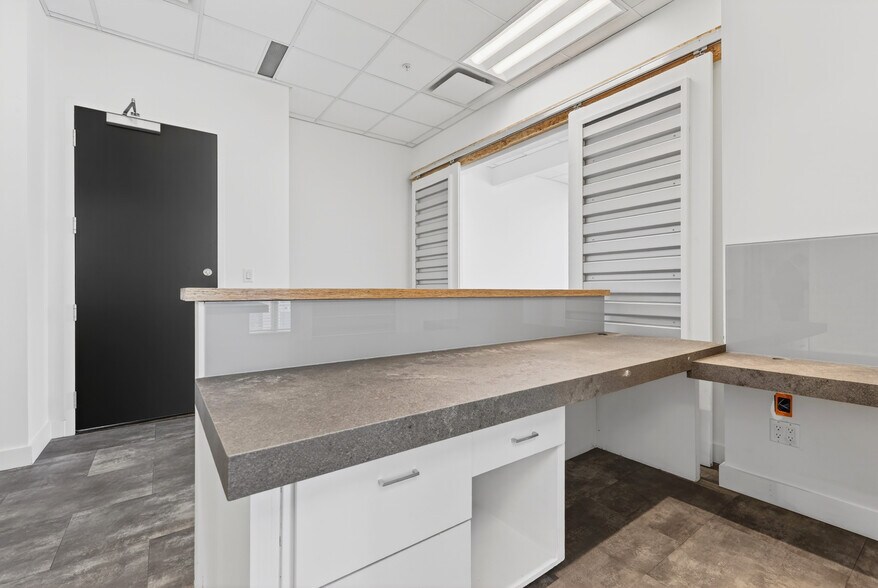 More Photos Of 888 4th Ave SW, Calgary Office For Sale