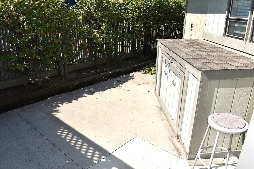 More Photos Of 3319-3321 Mission Dr, Santa Cruz Medical For Lease