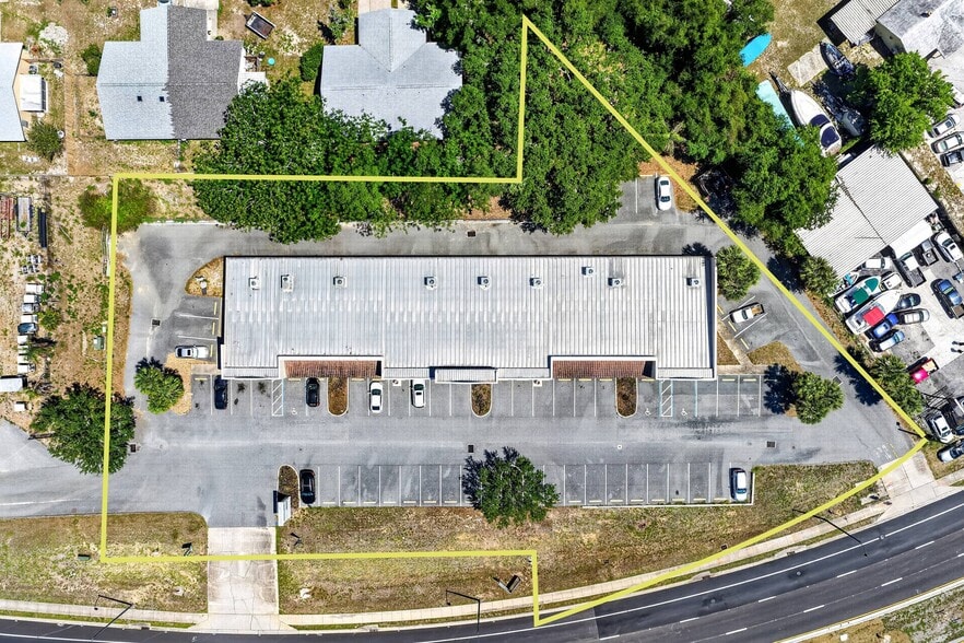 More Photos Of 1450 E North Blvd, Leesburg General Retail For Lease
