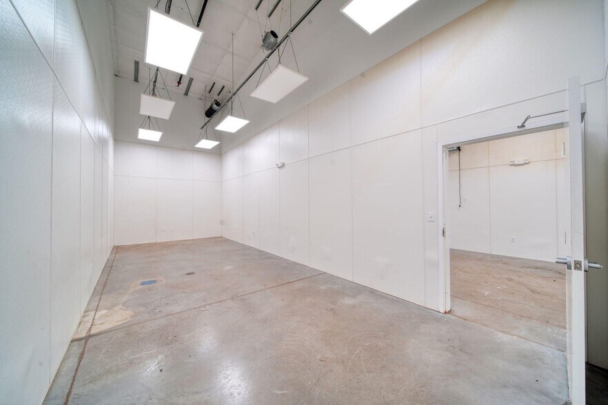 More Photos Of 8975 Page Ave, Jackson Warehouse For Sale