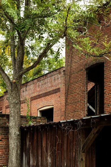 More Photos Of 305 S Orange Ave, Eufaula Industrial For Sale