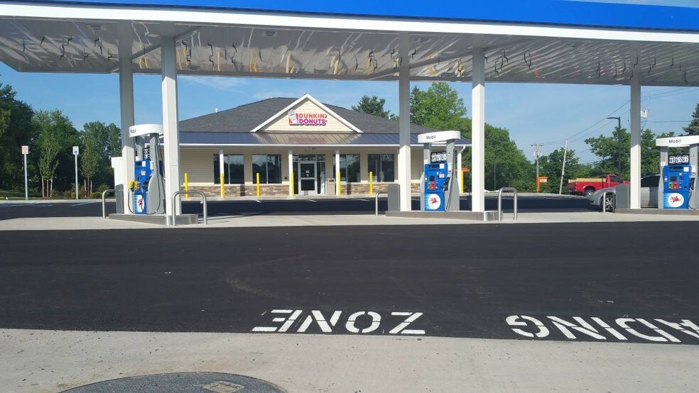 More Photos Of 1095 New Loudon Rd, Cohoes Fast Food For Lease