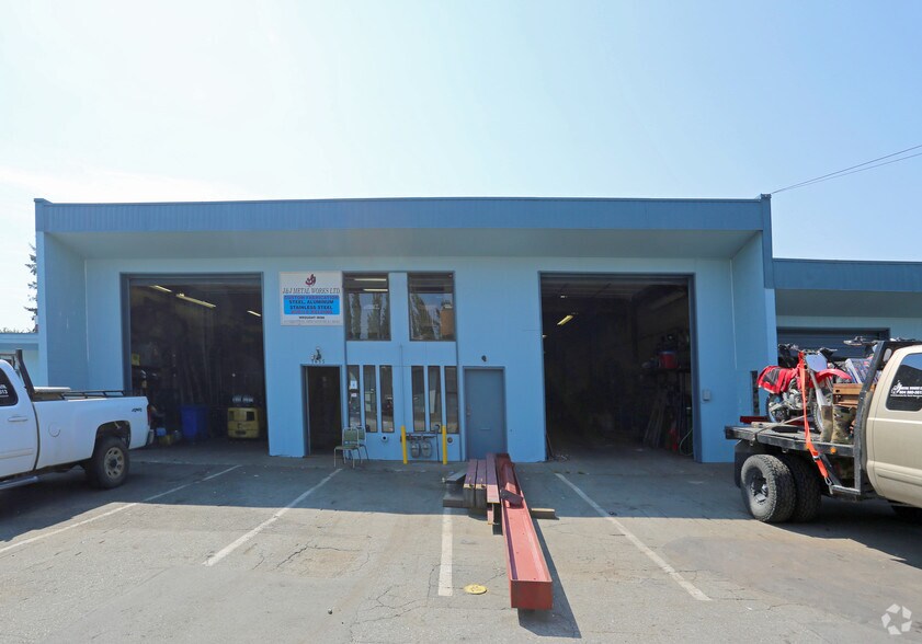 More Photos Of 1393-1449 Charlotte Rd, North Vancouver Service For Lease