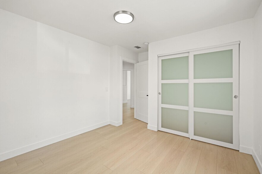 More Photos Of 7010 Lennox Ave, Van Nuys Apartments For Sale