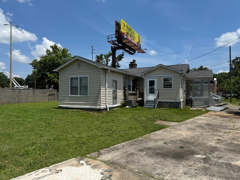 More Photos Of 939 Broad River Rd, Columbia Office For Sale