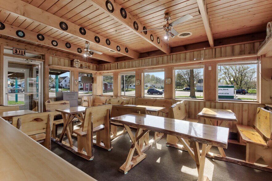 More Photos Of 410 2nd St, Chetek General Retail For Sale