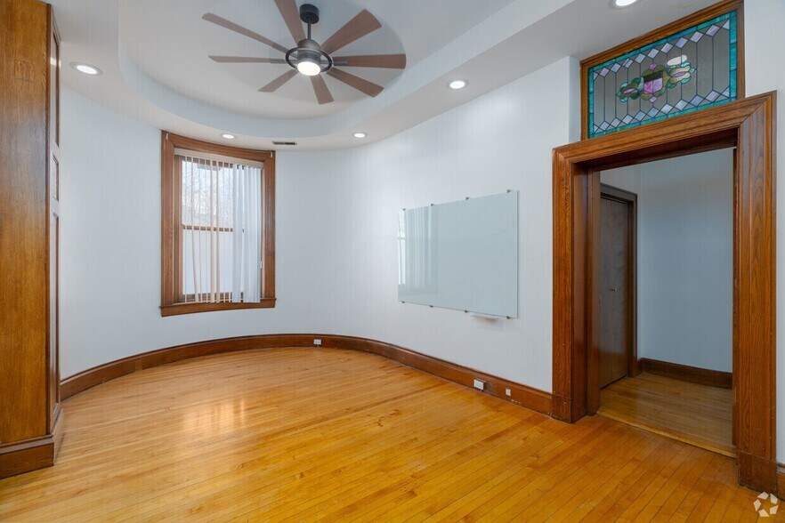 More Photos Of 92 High St, Medford Medical For Sale