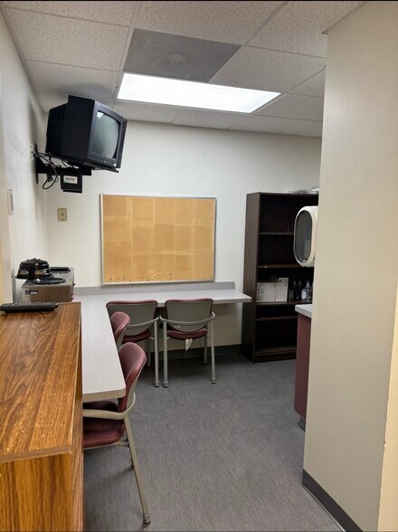 More Photos Of 177 Meadowbrook Ln, Duncansville Rehabilitation Center For Lease