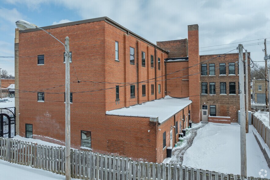 More Photos Of 3804 Pearl Rd, Cleveland Apartments For Lease