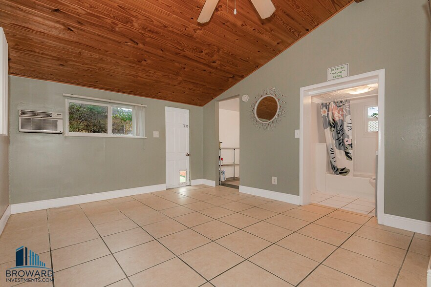 More Photos Of 255 SW 15th St, Dania Beach Apartments For Sale