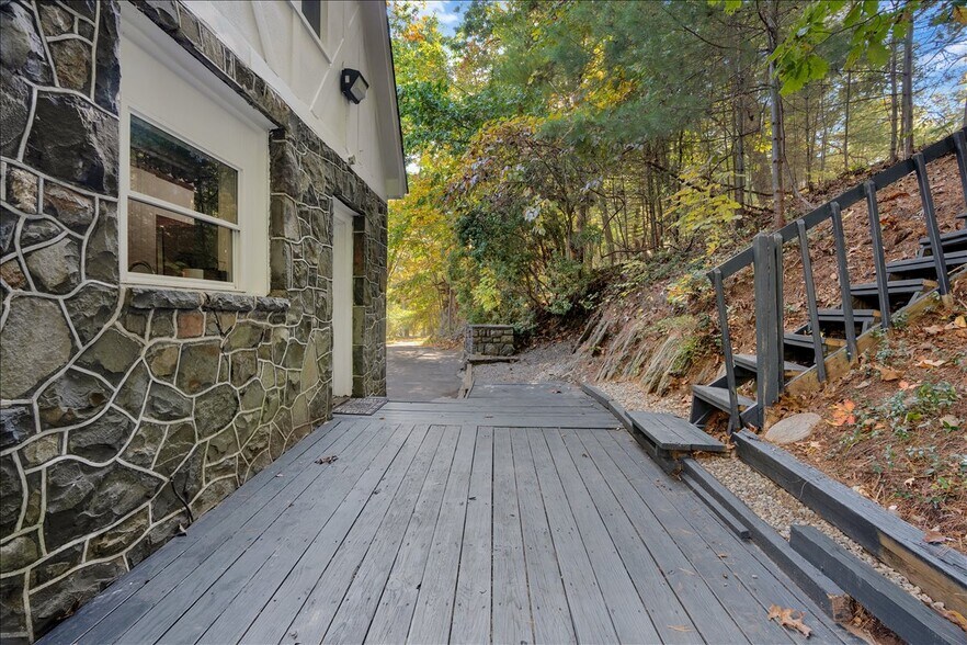 More Photos Of 5951 Milford Rd, East Stroudsburg Specialty For Sale