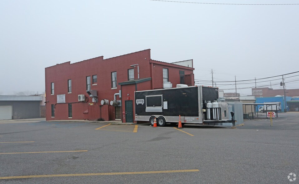 More Photos Of 301-309 7th St N, Clanton Office For Sale