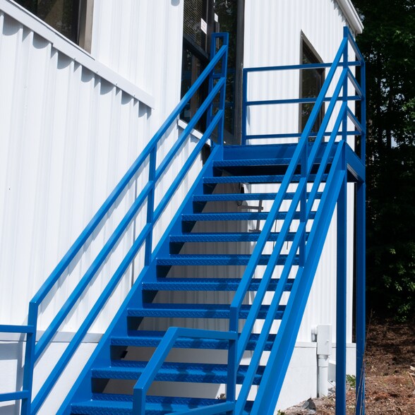 More Photos Of 510 Pylon Dr, Raleigh Flex For Lease