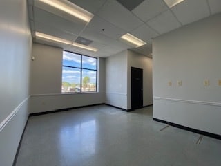 More Photos Of 2161 Northwoods Blvd, North Charleston Auto Repair For Lease