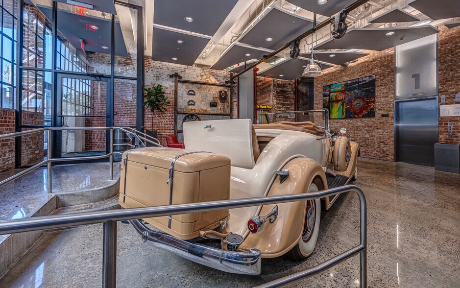 More Photos Of 1101 N Broadway Ave, Oklahoma City Loft Creative Space For Lease