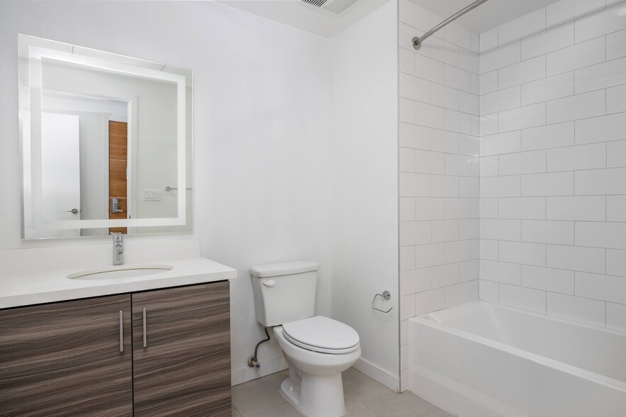 More Photos Of 12035 Wilshire Blvd, Los Angeles Apartments For Lease