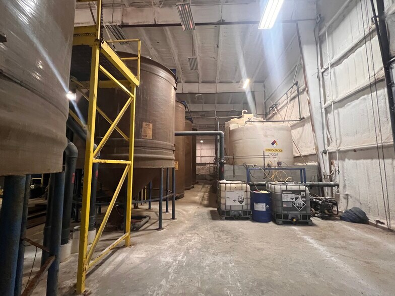 More Photos Of 3099 Piney Dam Rd, Clarion Warehouse For Sale