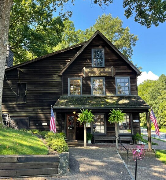 More Photos Of 683 Thomas Jefferson Pky, Charlottesville General Retail For Sale