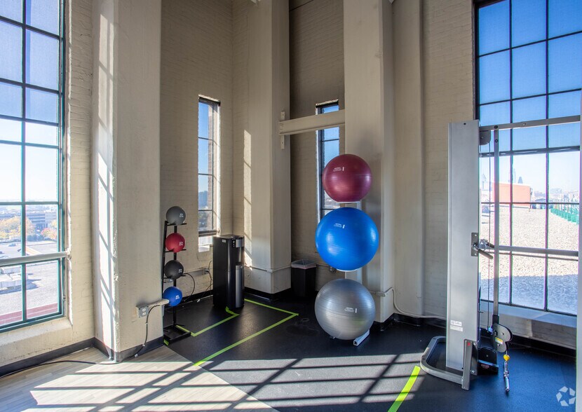 More Photos Of 1 Market St, Camden Apartments For Lease