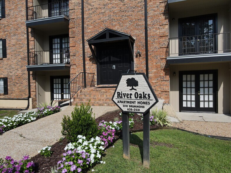 More Photos Of , Vicksburg Multifamily For Sale