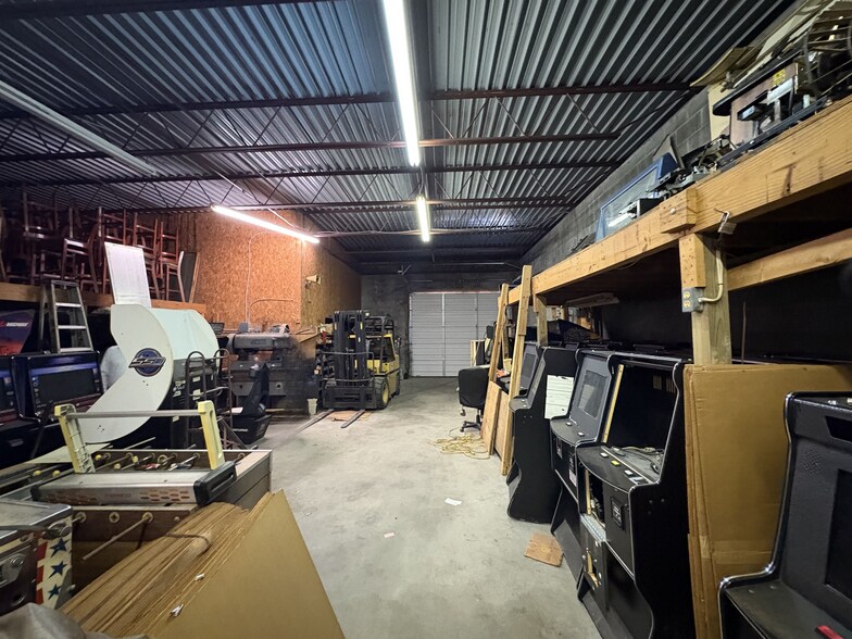 More Photos Of 1836 Gum Branch Rd, Jacksonville Office For Lease