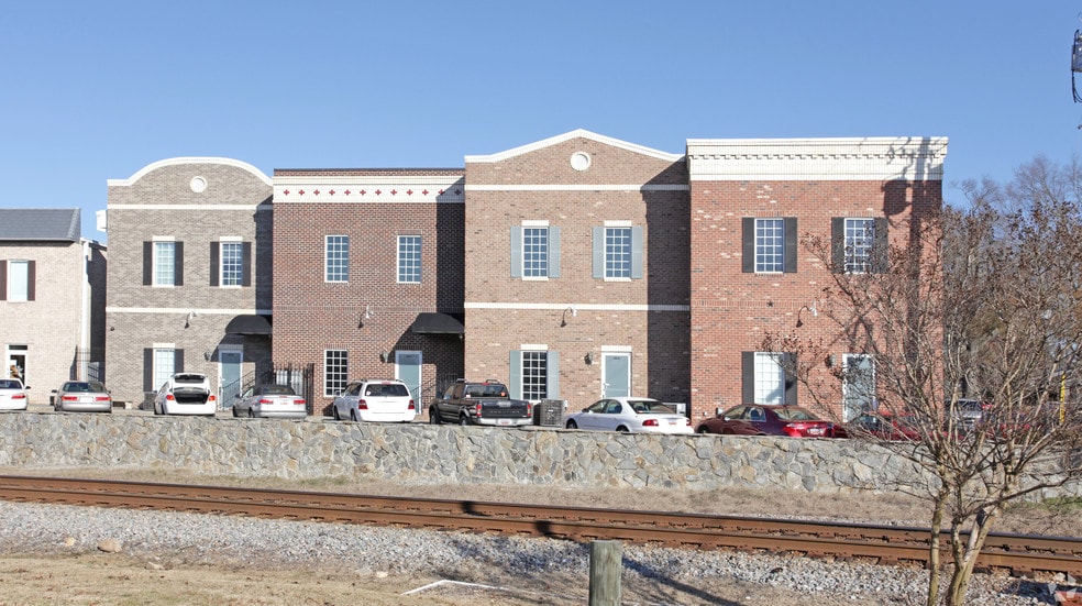 More Photos Of 105 Beaufort St, Chapin Loft Creative Space For Lease