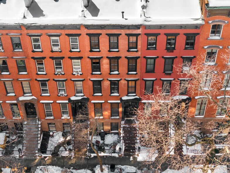 More Photos Of 222 E 18th St, New York Apartments For Sale