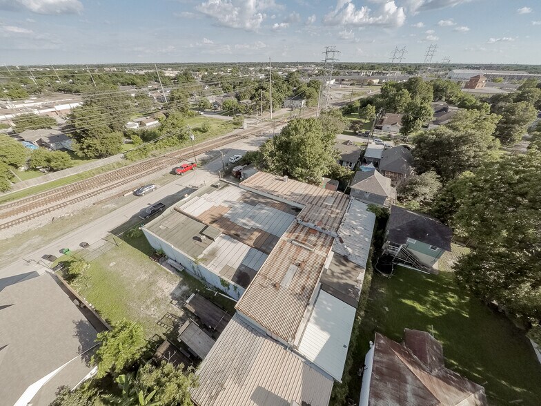More Photos Of 119 Oldham St, Houston Warehouse For Sale